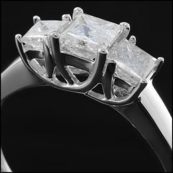 14K White Gold 1 CARAT Princess Cut 3 Stone Diamond Ring 7 - Picture 2 of 5